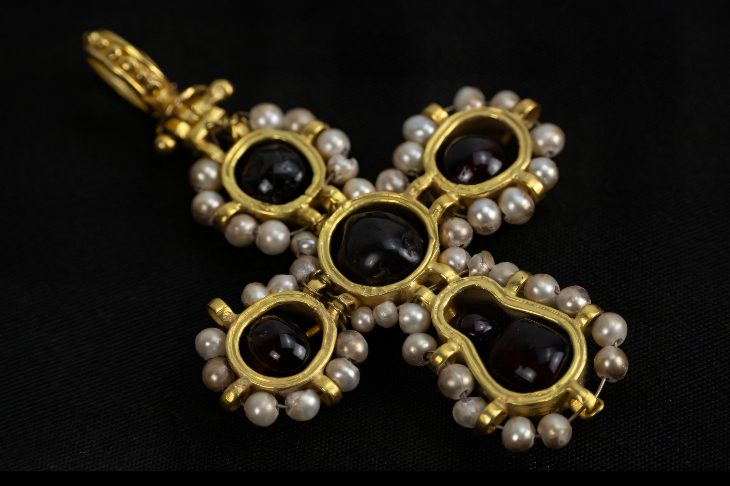 Inside Grand Auction House, Marylebone